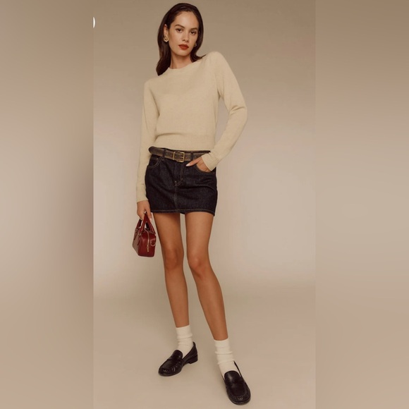 Reformation Sweaters - NWT Reformation Dana Cashmere Crew Sweater in Eco Beige Size Small